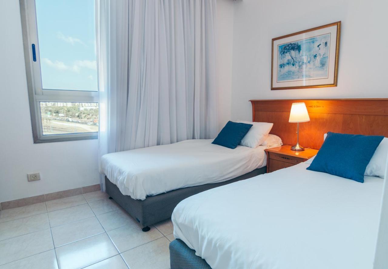 Almog Beach Apartments מגדלי חוף הכרמל חיפה Exterior photo