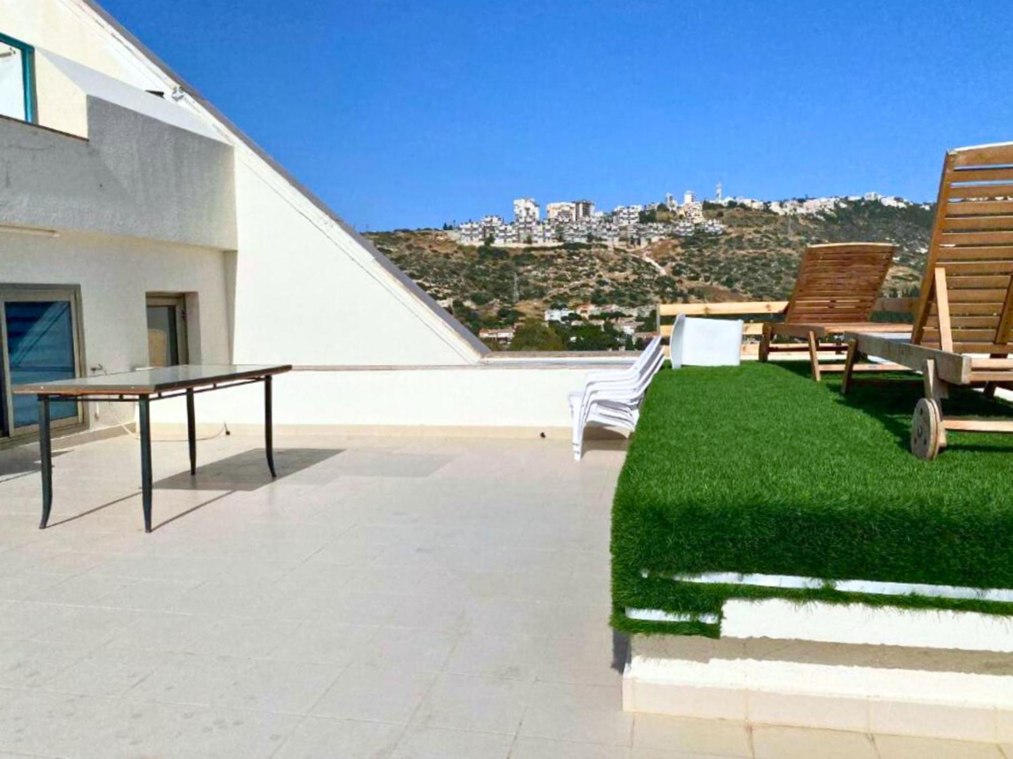 Almog Beach Apartments מגדלי חוף הכרמל חיפה Exterior photo