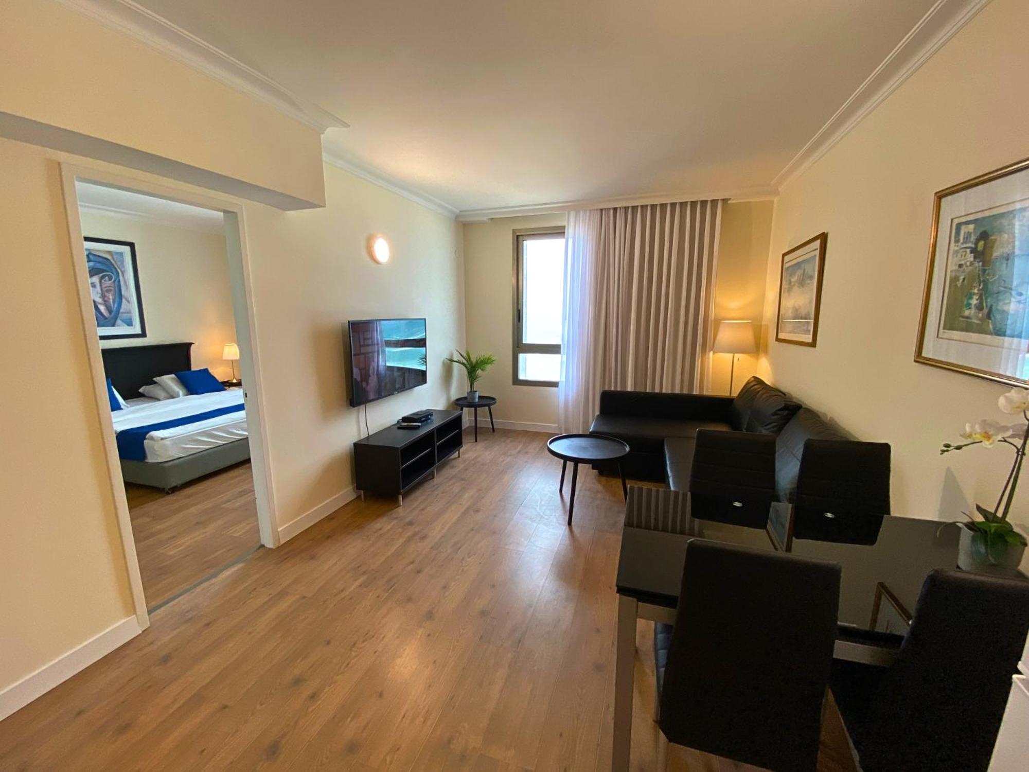 Almog Beach Apartments מגדלי חוף הכרמל חיפה Exterior photo